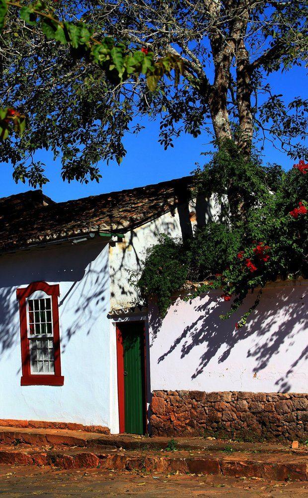Casas coloniais e flores, Tiradentes